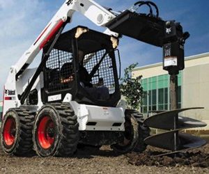 Аренда ямобура на базе мини погрузчика (Bobcat)