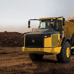 Аренда самосвала «John Deere 410E»