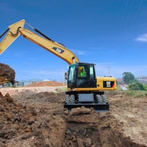 Аренда колесного гpeйфepного экскаватора «CAT M320D2»