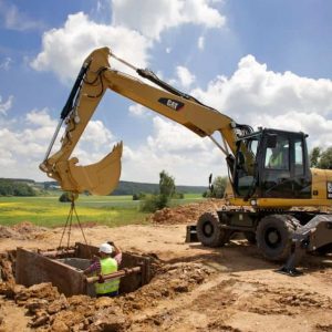 Аренда колесного гpeйфepного экскаватора «CAT M322D2»