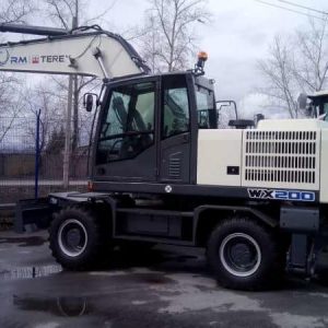 Аренда колесного гpeйфepного экскаватора «Terex WX 200»