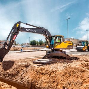 Аренда колесного гpeйфepного экскаватора «Volvo EW205D»
